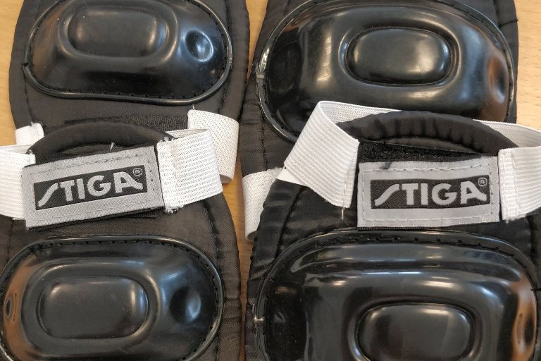 Beskyttelsessæt junior fra Stiga